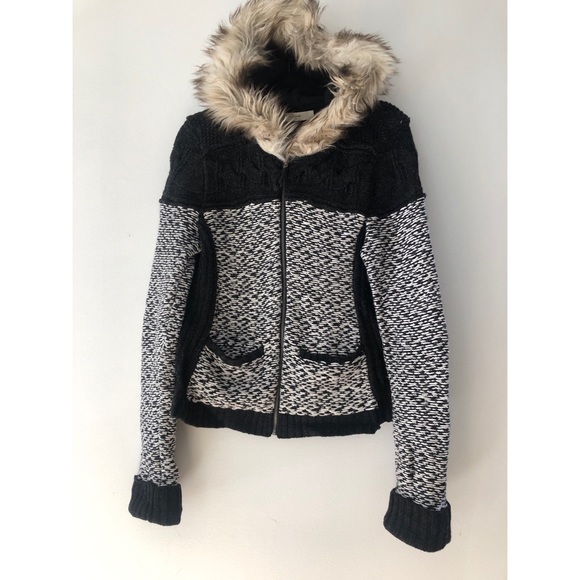 Anthropologie sweater with faux fur trimmed hood - Picture 2 of 8